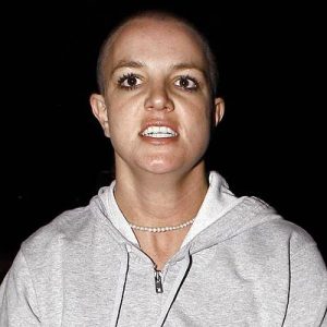 An enraged Britney Spears post shaving her head.